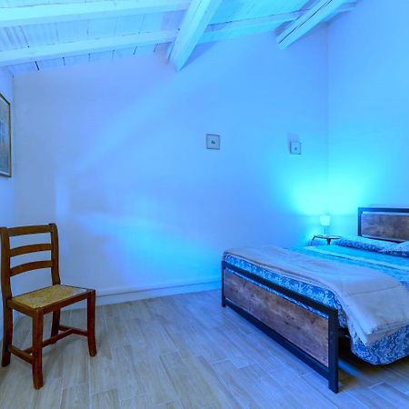 Borgo Nuovo Housing Hotel Фучекио Екстериор снимка