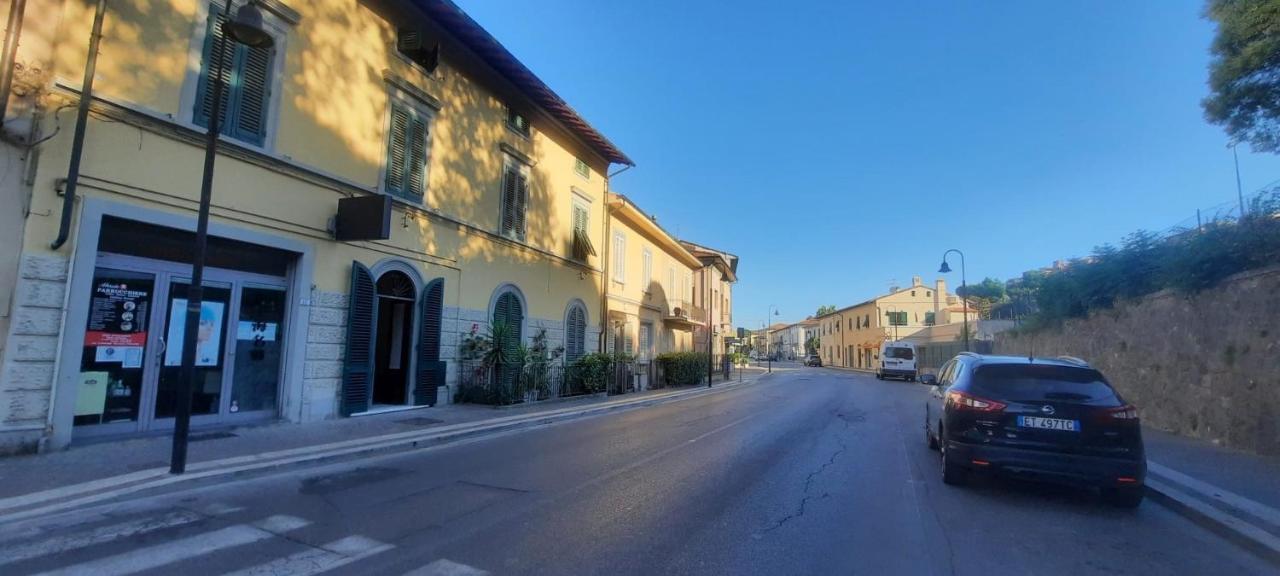 Borgo Nuovo Housing Hotel Фучекио Екстериор снимка