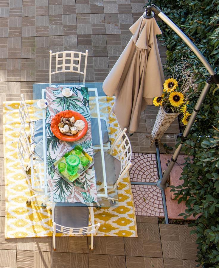 Borgo Nuovo Housing Hotel Фучекио Екстериор снимка