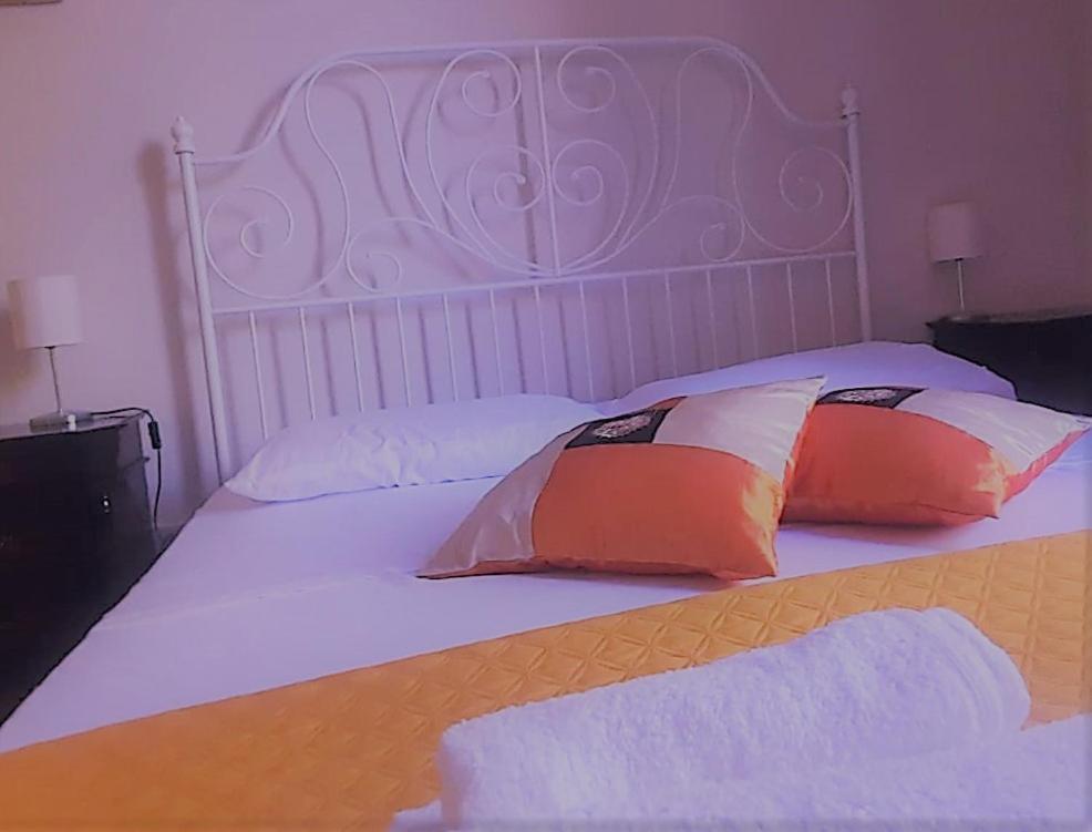Borgo Nuovo Housing Hotel Фучекио Екстериор снимка